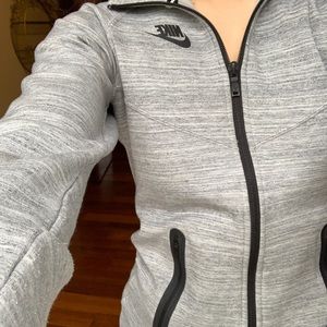 NIKE ZIP UP